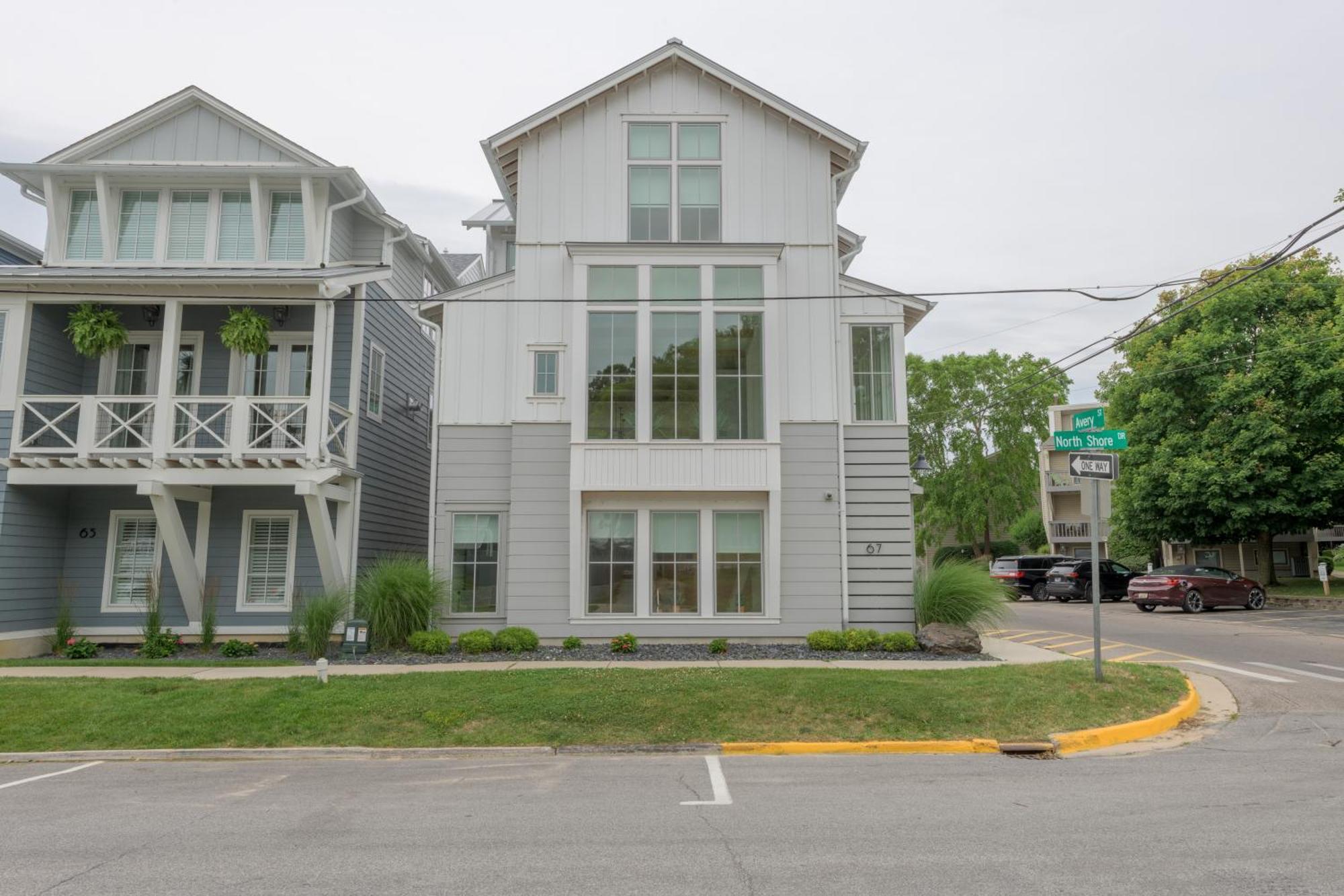 Polaris By The Lake- On Famous North Beach Villa South Haven Exterior photo